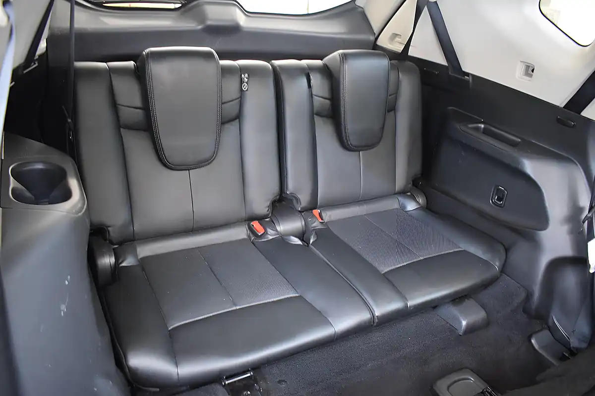 Used 2017 Nissan X-Trail Tekna Black - Interior and Exterior details 10