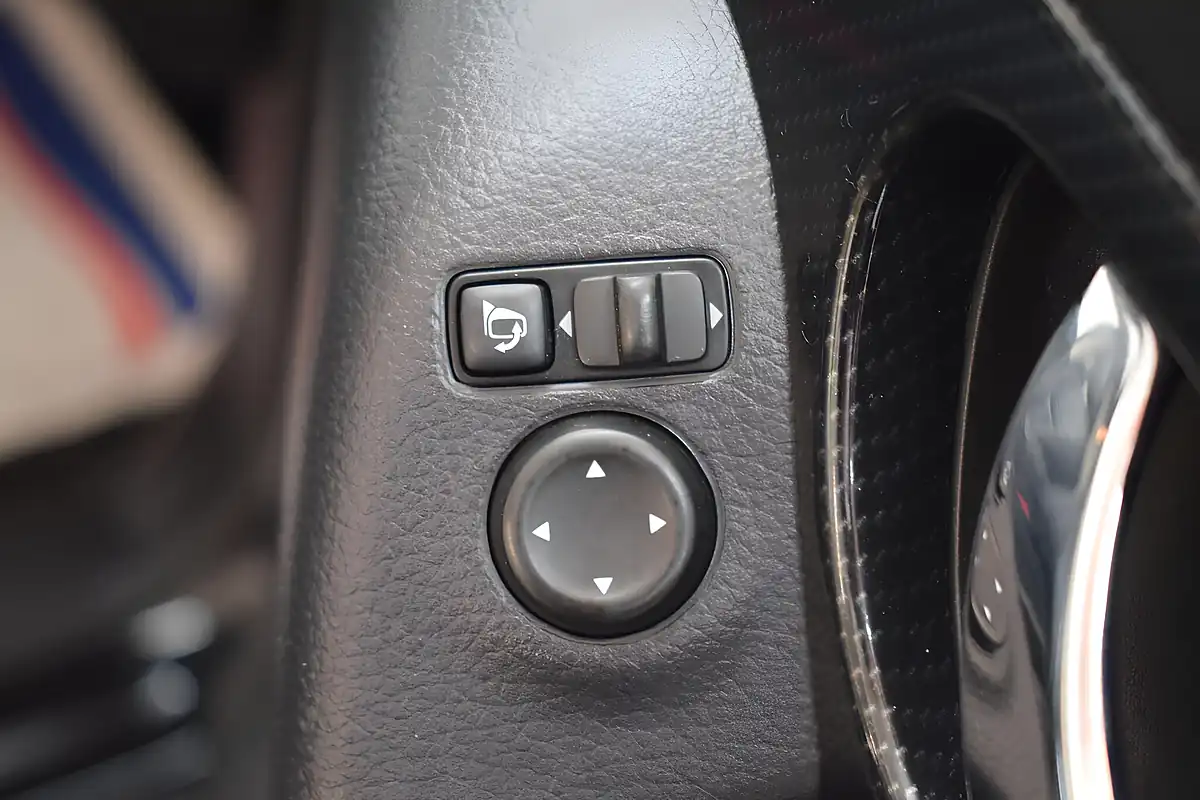 Used 2017 Nissan X-Trail Tekna Black - Interior and Exterior details 20