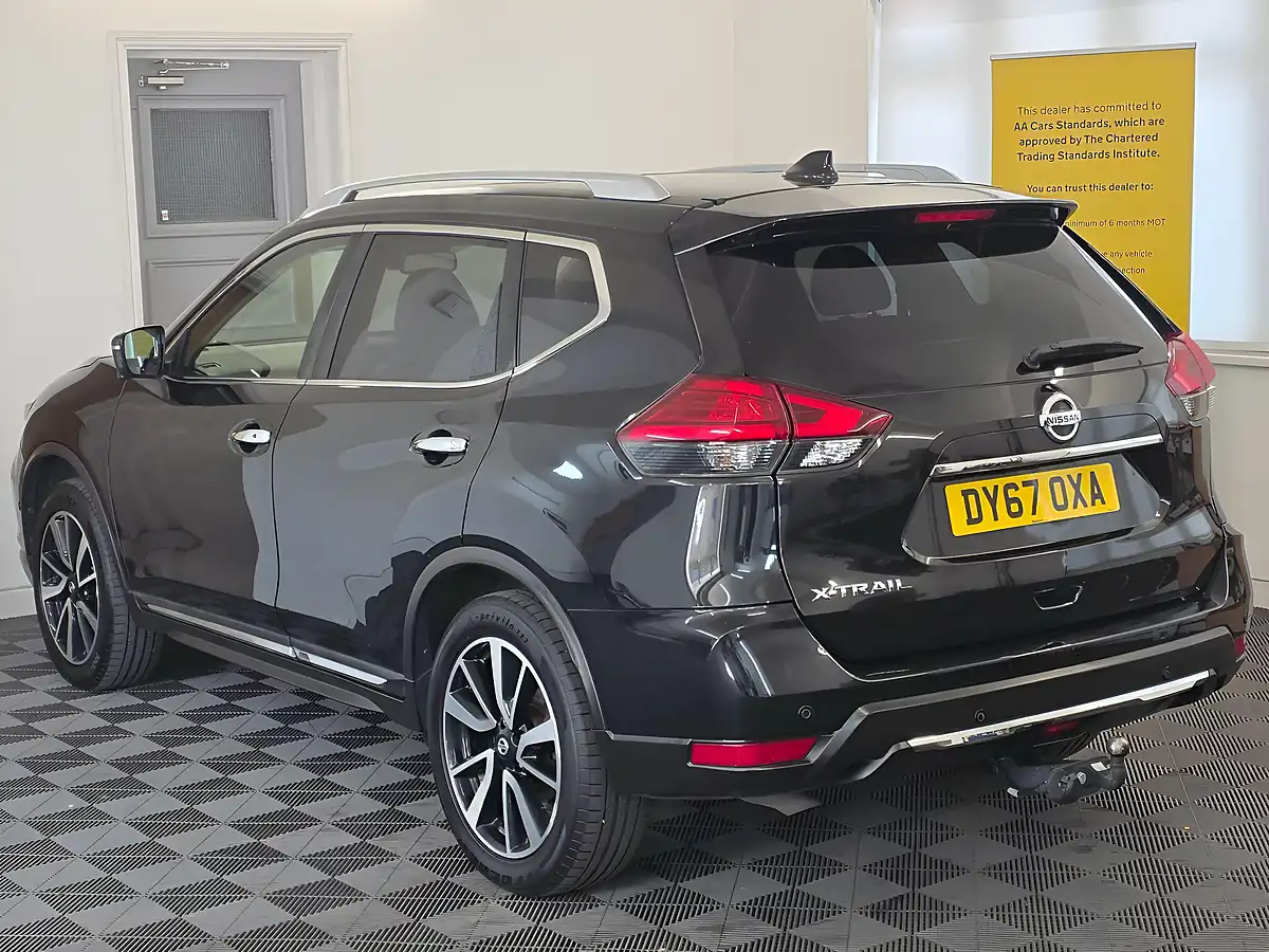 Used 2017 Nissan X-Trail Tekna Black - Interior and Exterior details 6