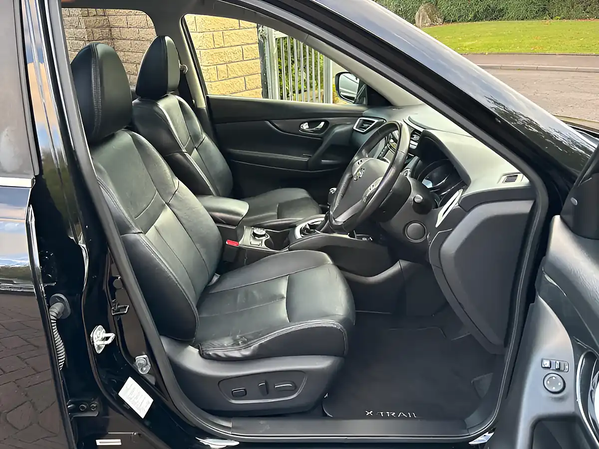 Used 2017 Nissan X-Trail Tekna Black - Interior and Exterior details 11