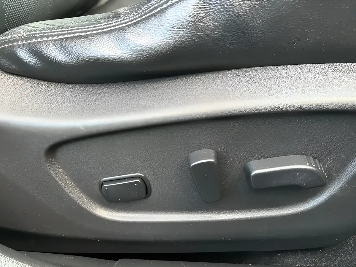 Used 2017 Nissan X-Trail Tekna Black - Interior and Exterior details 15