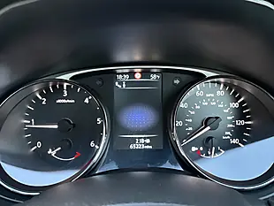 Used 2017 Nissan X-Trail Tekna Black - Interior and Exterior details 16