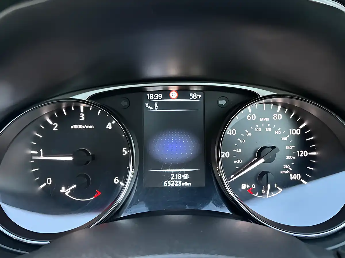 Used 2017 Nissan X-Trail Tekna Black - Interior and Exterior details 16
