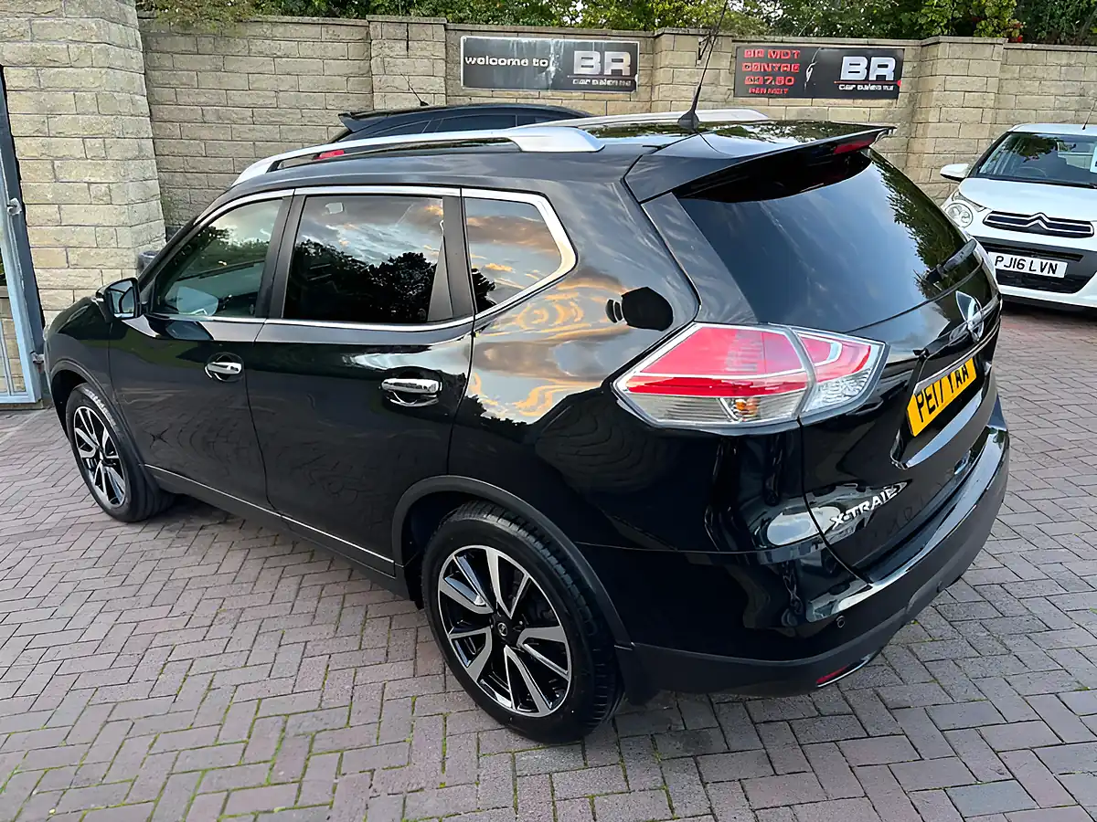 Used 2017 Nissan X-Trail Tekna Black - Interior and Exterior details 7