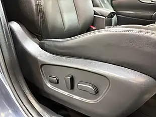 Used 2017 Nissan X-Trail Tekna Blue - Interior and Exterior details 10