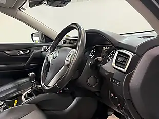 Used 2017 Nissan X-Trail Tekna Blue - Interior and Exterior details 11