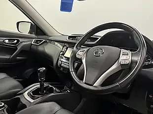 Used 2017 Nissan X-Trail Tekna Blue - Interior and Exterior details 11