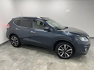 Used 2017 Nissan X-Trail Tekna Blue - Interior and Exterior details 2