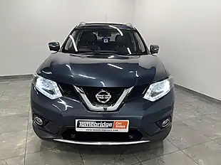 Used 2017 Nissan X-Trail Tekna Blue - Interior and Exterior details 3