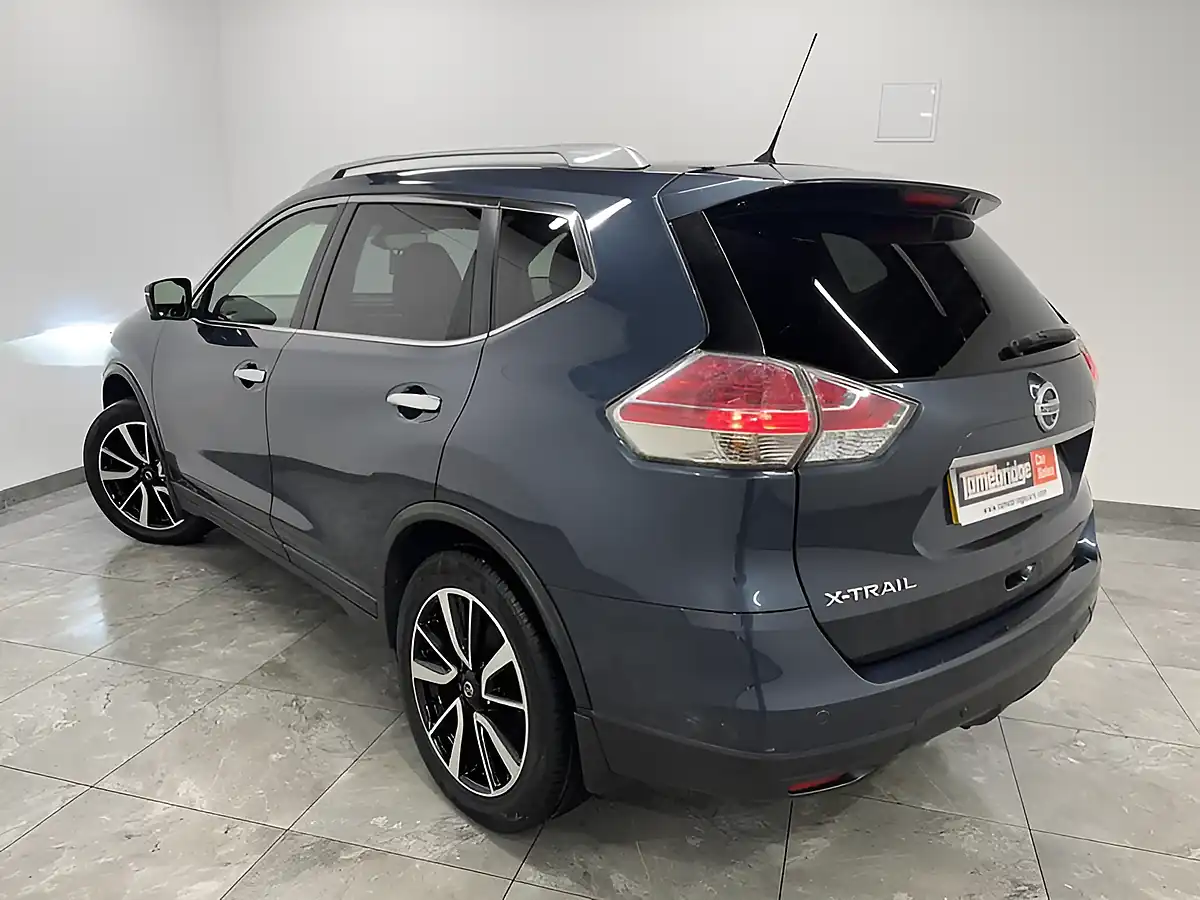 Used 2017 Nissan X-Trail Tekna Blue - Interior and Exterior details 5