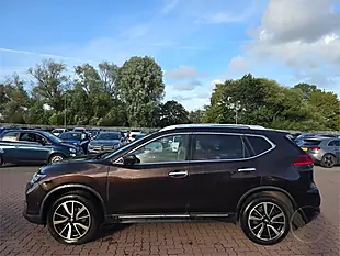 Used 2017 Nissan X-Trail Tekna Bronze - Interior and Exterior details 3