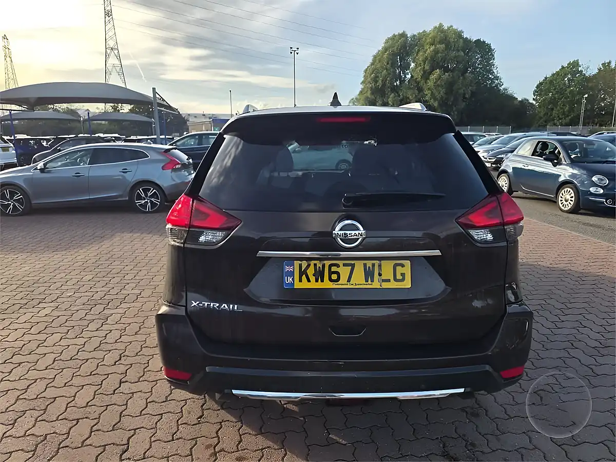 Used 2017 Nissan X-Trail Tekna Bronze - Interior and Exterior details 7
