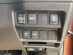 Used 2017 Nissan X-Trail Tekna Copper Blaze - Interior and Exterior details 18
