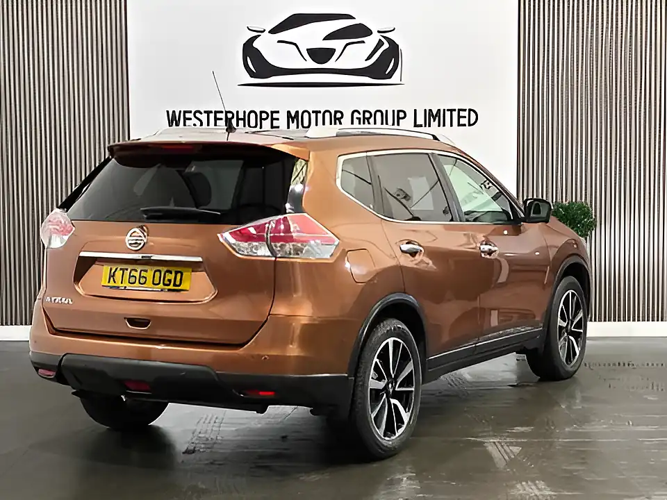 Used 2017 Nissan X-Trail Tekna Copper Blaze - Interior and Exterior details 4