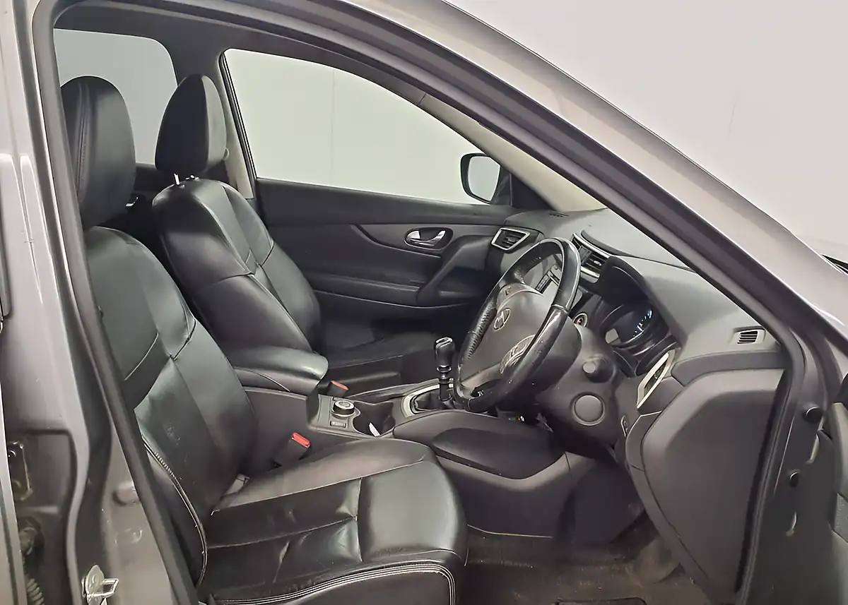 Used 2017 Nissan X-Trail Tekna Edition Grey - Interior and Exterior details 2