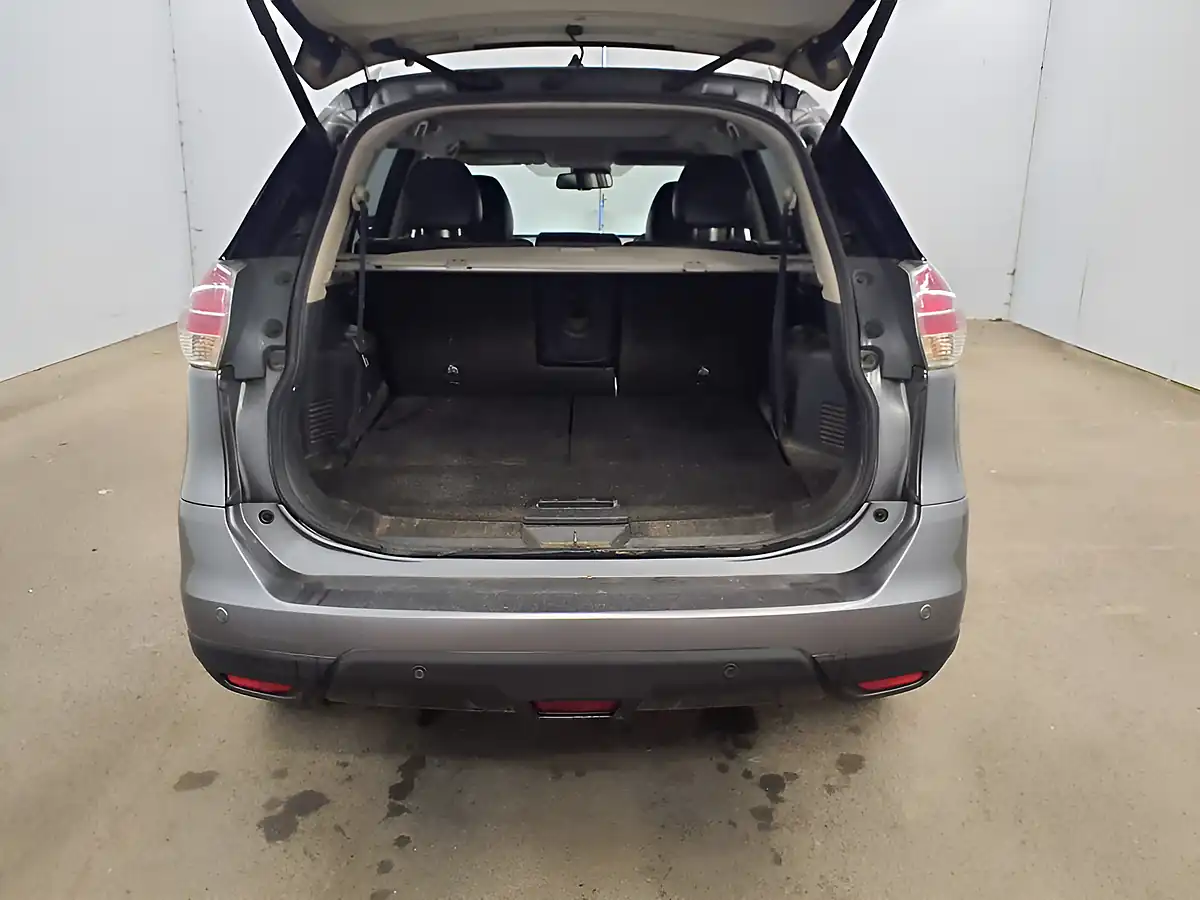 Used 2017 Nissan X-Trail Tekna Edition Grey - Interior and Exterior details 7