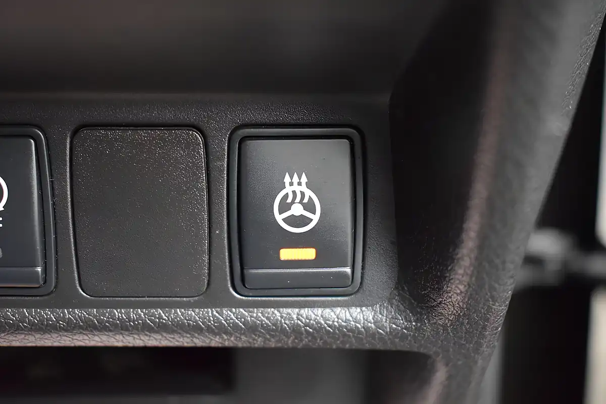 Used 2017 Nissan X-Trail Tekna Green - Interior and Exterior details 18