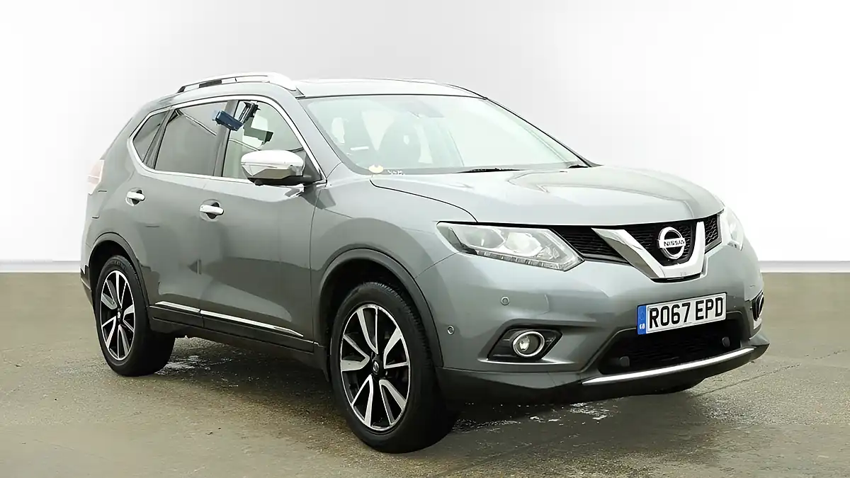 Used 2017 Nissan X-Trail Tekna Grey - Front View