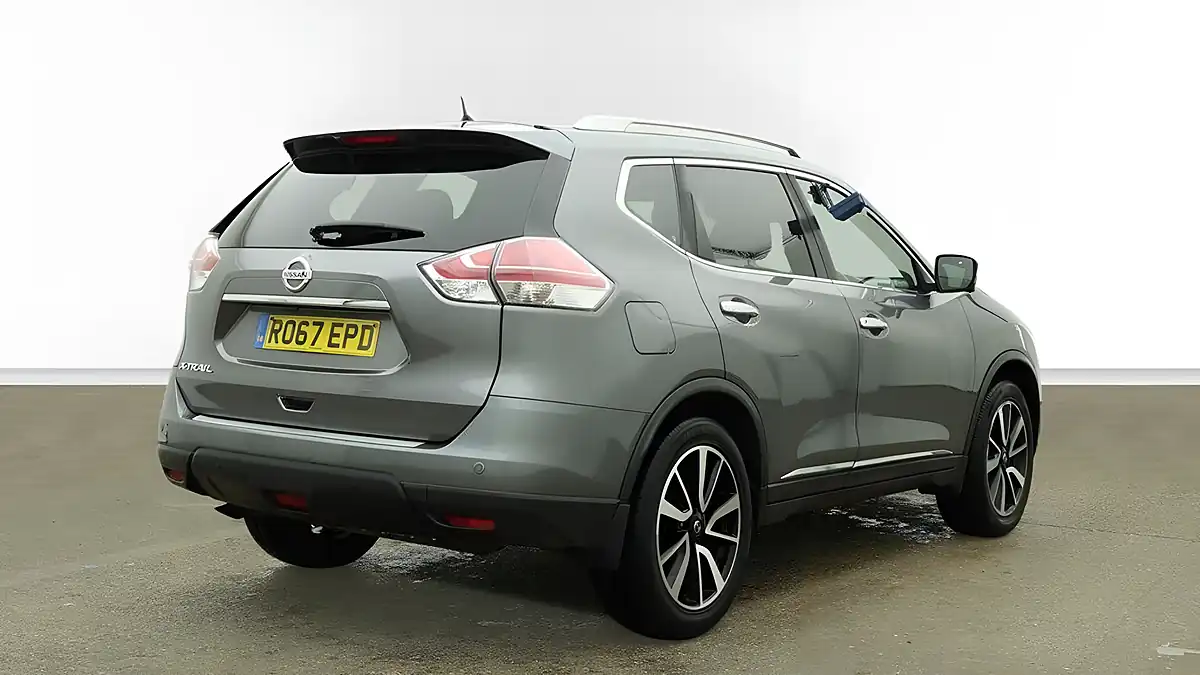 Used 2017 Nissan X-Trail Tekna Grey - Interior and Exterior details 4