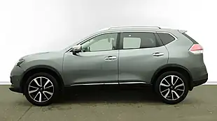 Used 2017 Nissan X-Trail Tekna Grey - Interior and Exterior details 6