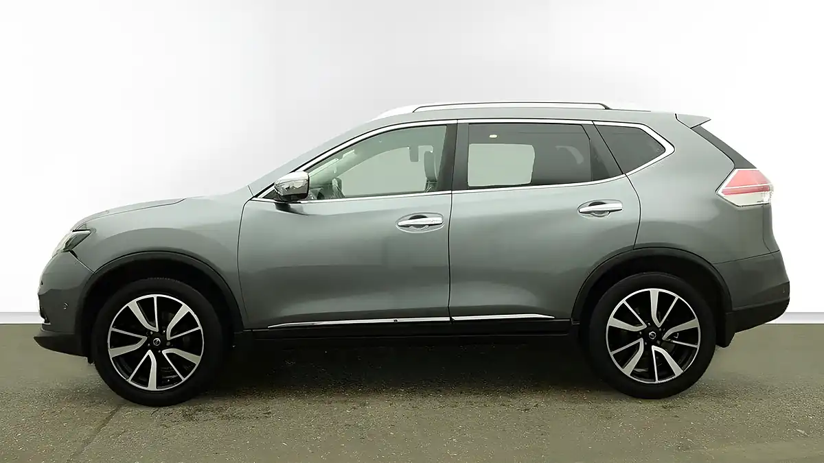 Used 2017 Nissan X-Trail Tekna Grey - Interior and Exterior details 6