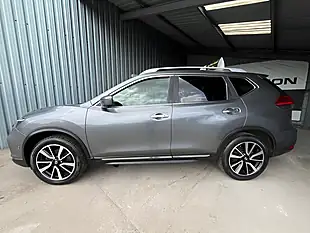 Used 2017 Nissan X-Trail Tekna Grey - Interior and Exterior details 10