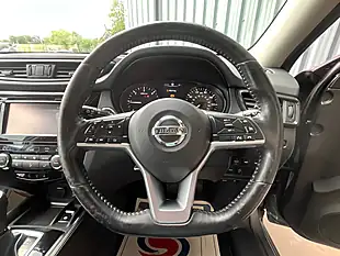 Used 2017 Nissan X-Trail Tekna Grey - Interior and Exterior details 16