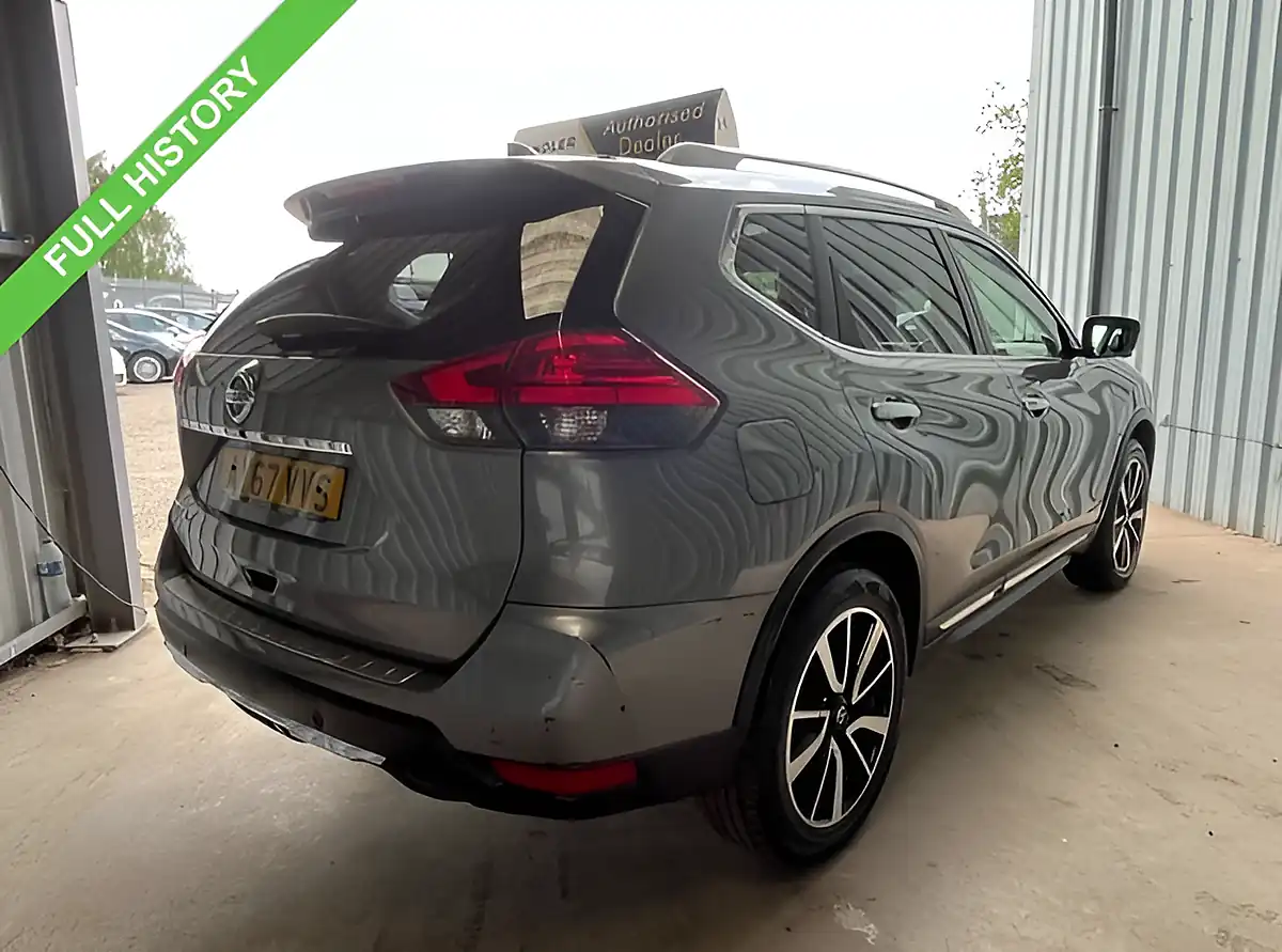 Used 2017 Nissan X-Trail Tekna Grey - Interior and Exterior details 3