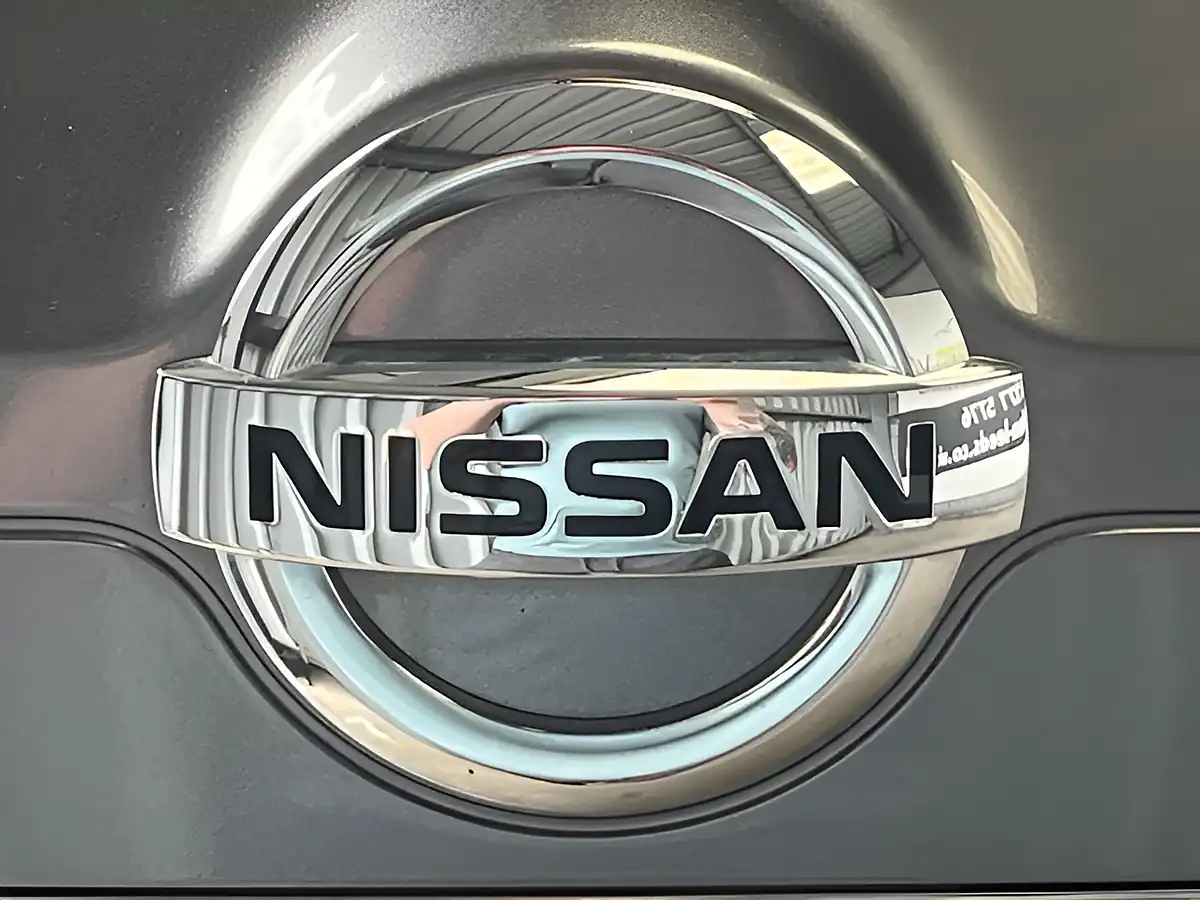 Used 2017 Nissan X-Trail Tekna Grey - Interior and Exterior details 5