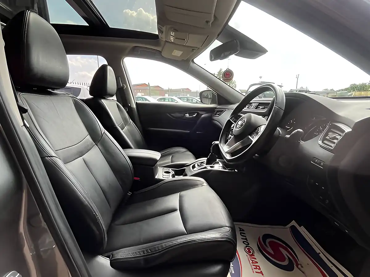 Used 2017 Nissan X-Trail Tekna Grey - Interior and Exterior details 6