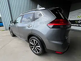 Used 2017 Nissan X-Trail Tekna Grey - Interior and Exterior details 7