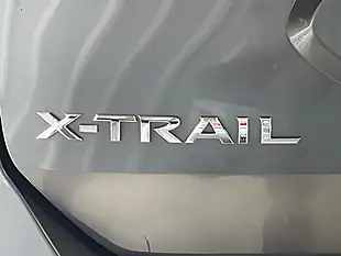 Used 2017 Nissan X-Trail Tekna Grey - Interior and Exterior details 9