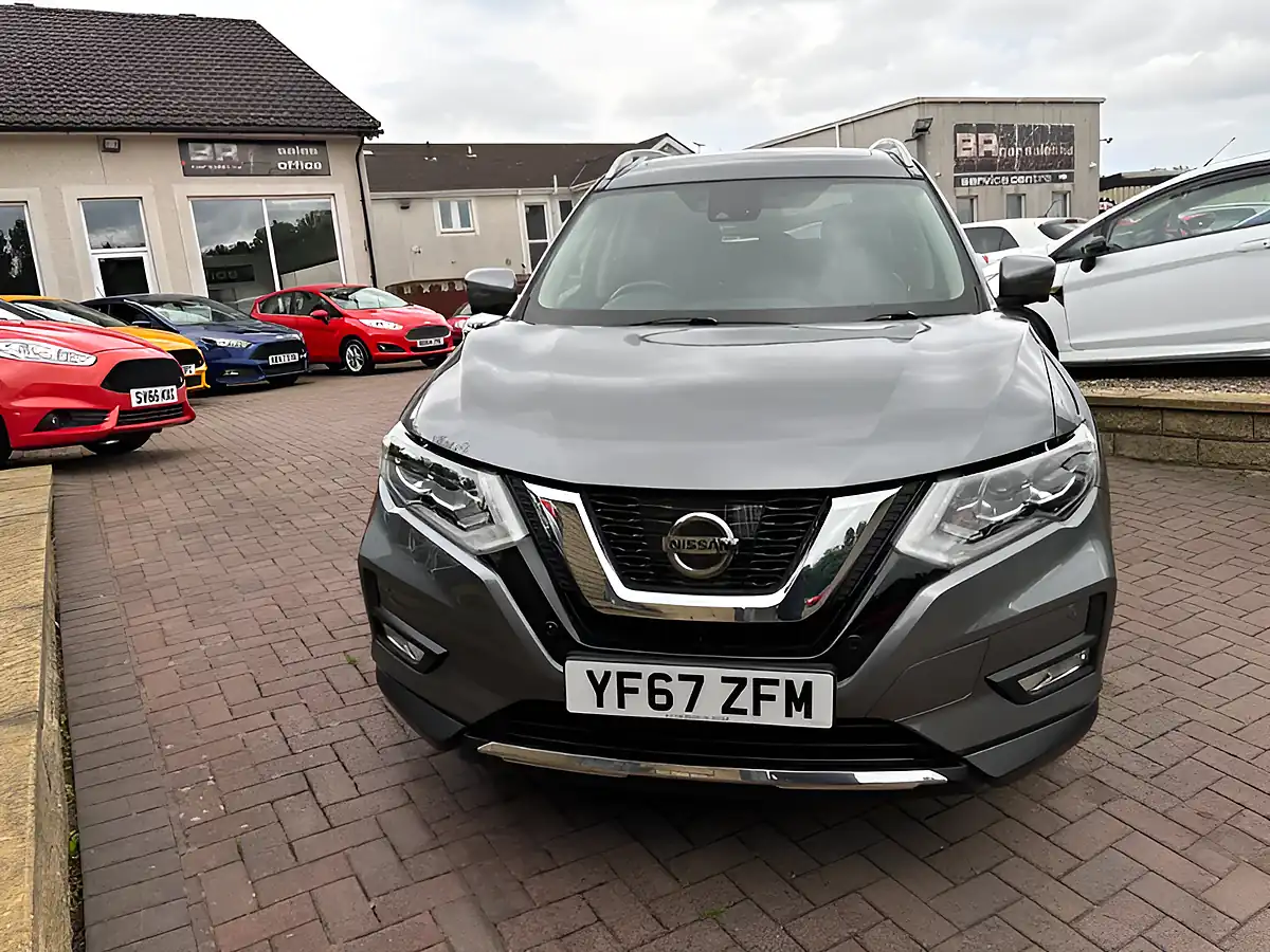 Used 2017 Nissan X-Trail Tekna Grey - Interior and Exterior details 10