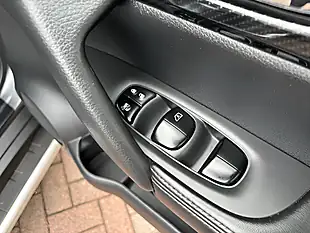 Used 2017 Nissan X-Trail Tekna Grey - Interior and Exterior details 15