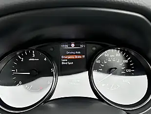 Used 2017 Nissan X-Trail Tekna Grey - Interior and Exterior details 16