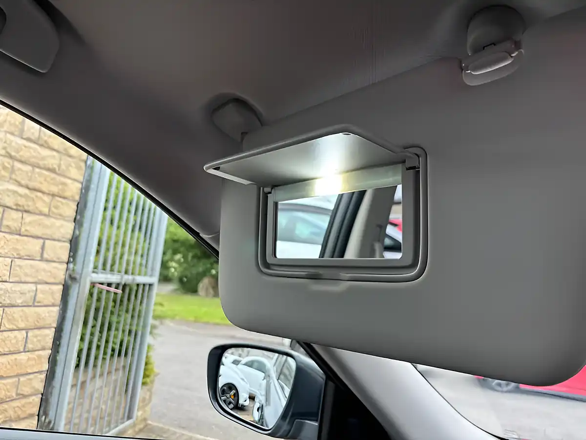 Used 2017 Nissan X-Trail Tekna Grey - Interior and Exterior details 17