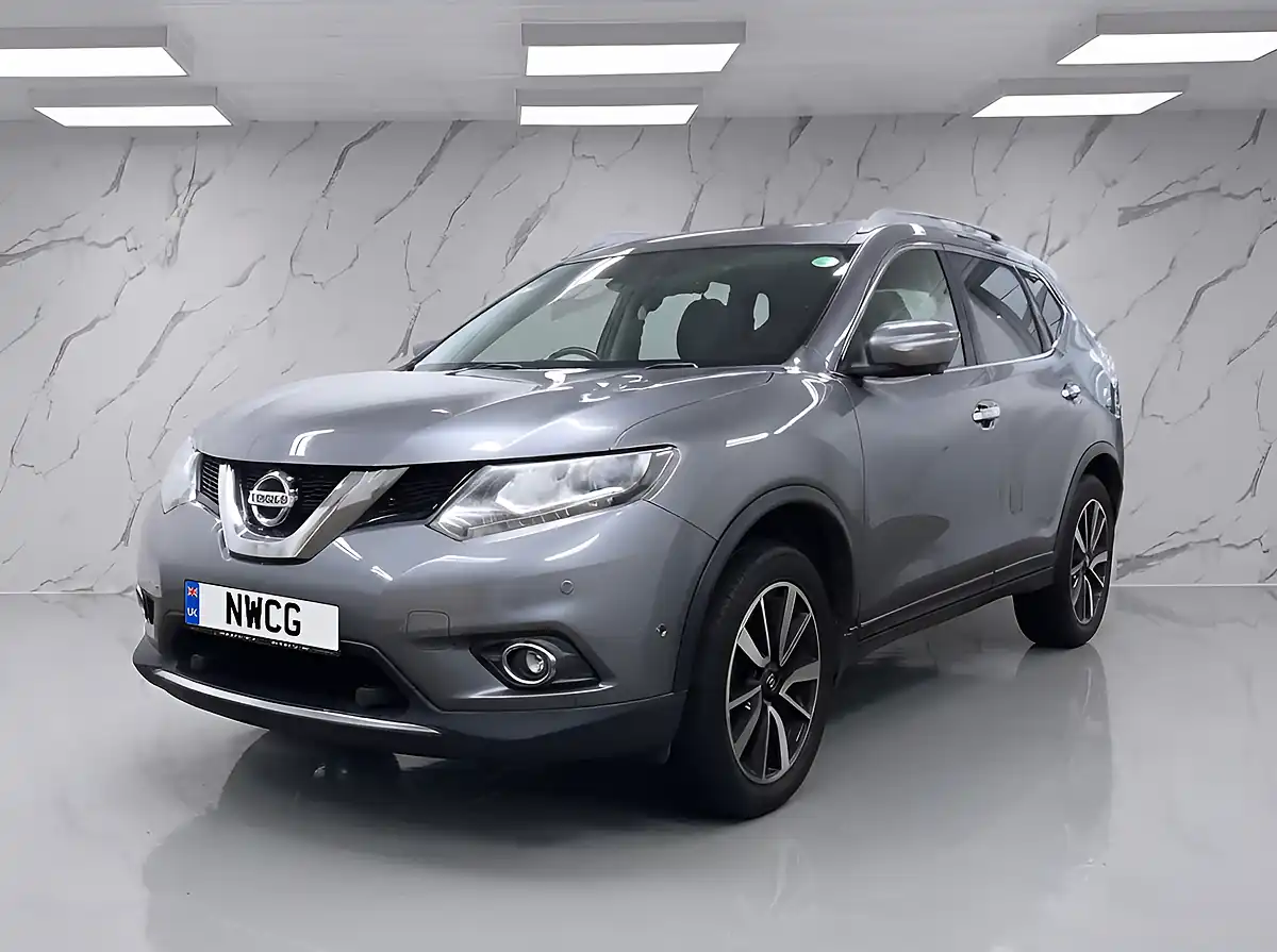 Used 2017 Nissan X-Trail Tekna Grey - Interior and Exterior details 2