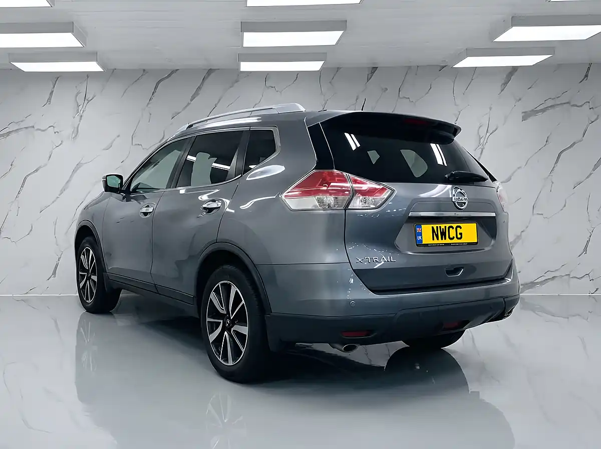 Used 2017 Nissan X-Trail Tekna Grey - Interior and Exterior details 3