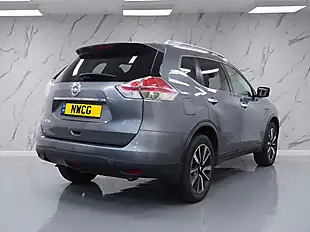 Used 2017 Nissan X-Trail Tekna Grey - Interior and Exterior details 4