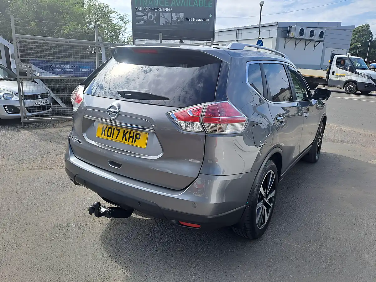 Used 2017 Nissan X-Trail Tekna Grey - Interior and Exterior details 11