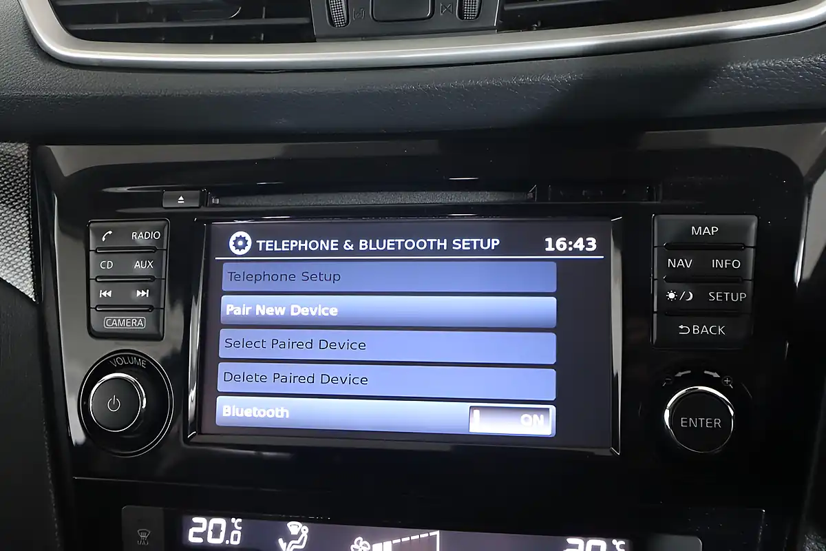Used 2017 Nissan X-Trail Tekna Grey - Interior and Exterior details 16