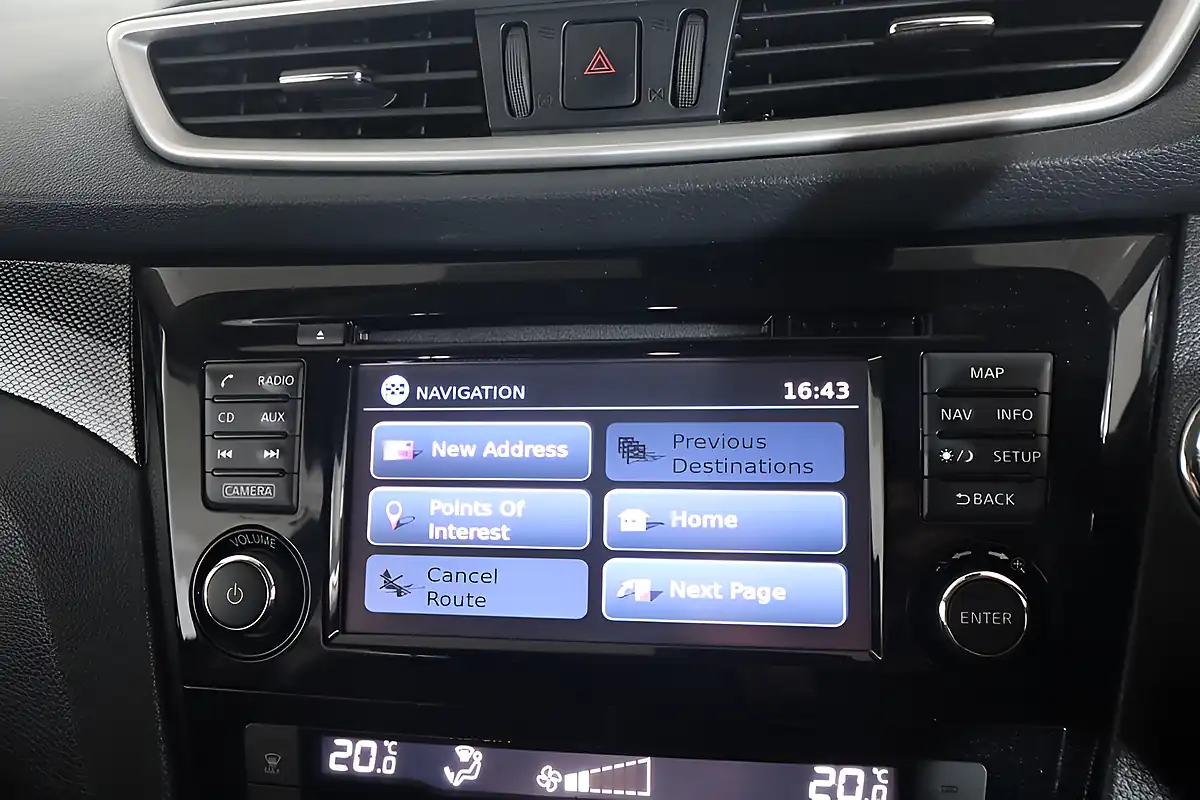 Used 2017 Nissan X-Trail Tekna Grey - Interior and Exterior details 17