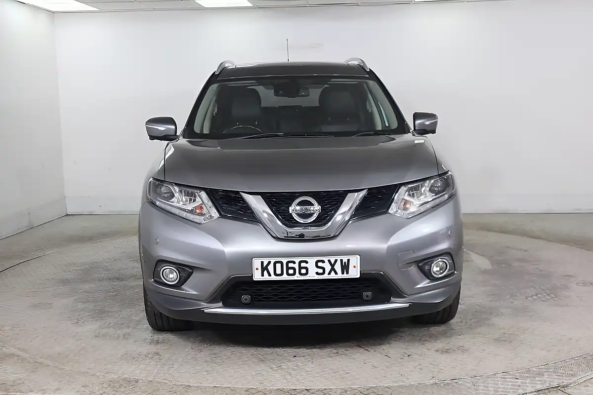 Used 2017 Nissan X-Trail Tekna Grey - Interior and Exterior details 2