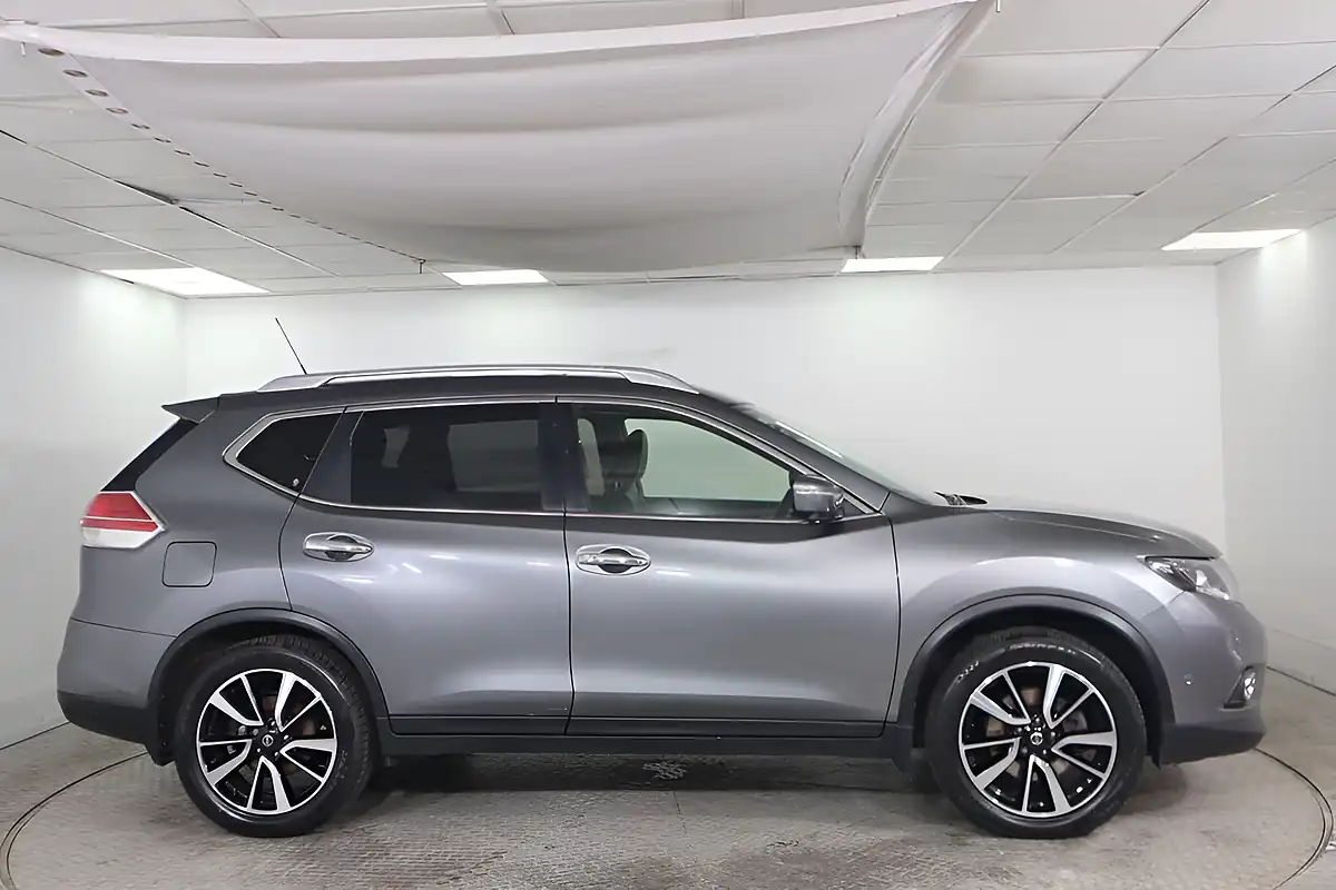 Used 2017 Nissan X-Trail Tekna Grey - Interior and Exterior details 7
