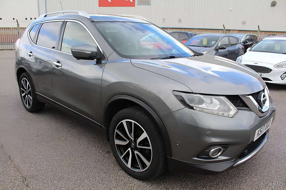 Used 2017 Nissan X-Trail Tekna Grey - Interior and Exterior details 2