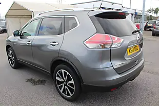 Used 2017 Nissan X-Trail Tekna Grey - Interior and Exterior details 4