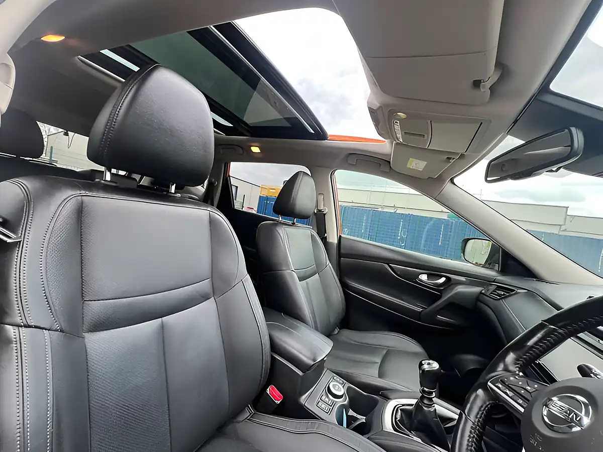 Used 2017 Nissan X-Trail Tekna Monarch Orange - Interior and Exterior details 19