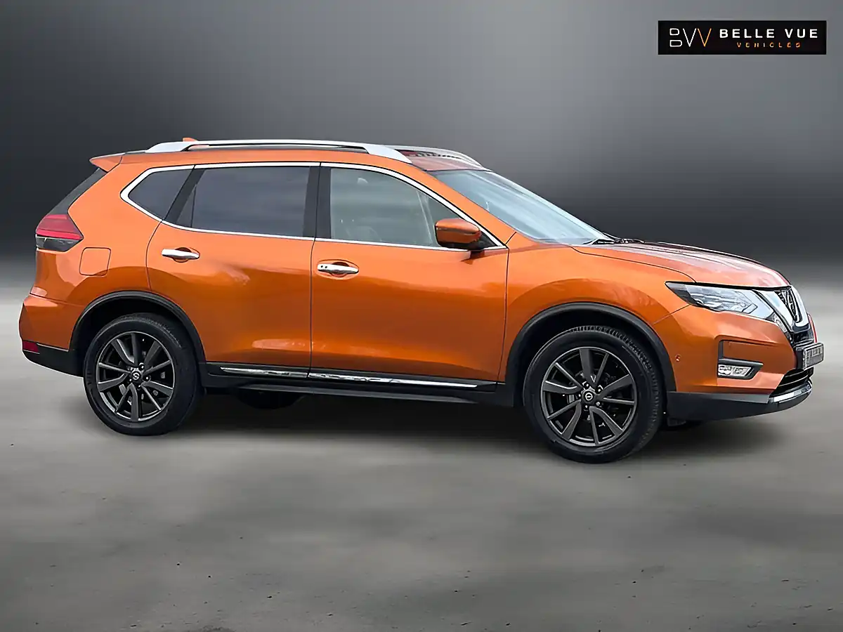 Used 2017 Nissan X-Trail Tekna Monarch Orange - Interior and Exterior details 4