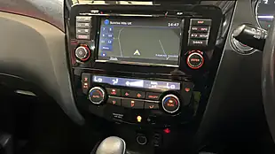 Used 2017 Nissan X-Trail Tekna Orange - Interior and Exterior details 13