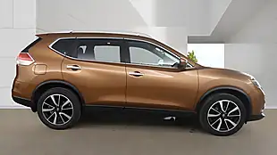 Used 2017 Nissan X-Trail Tekna Orange - Interior and Exterior details 5